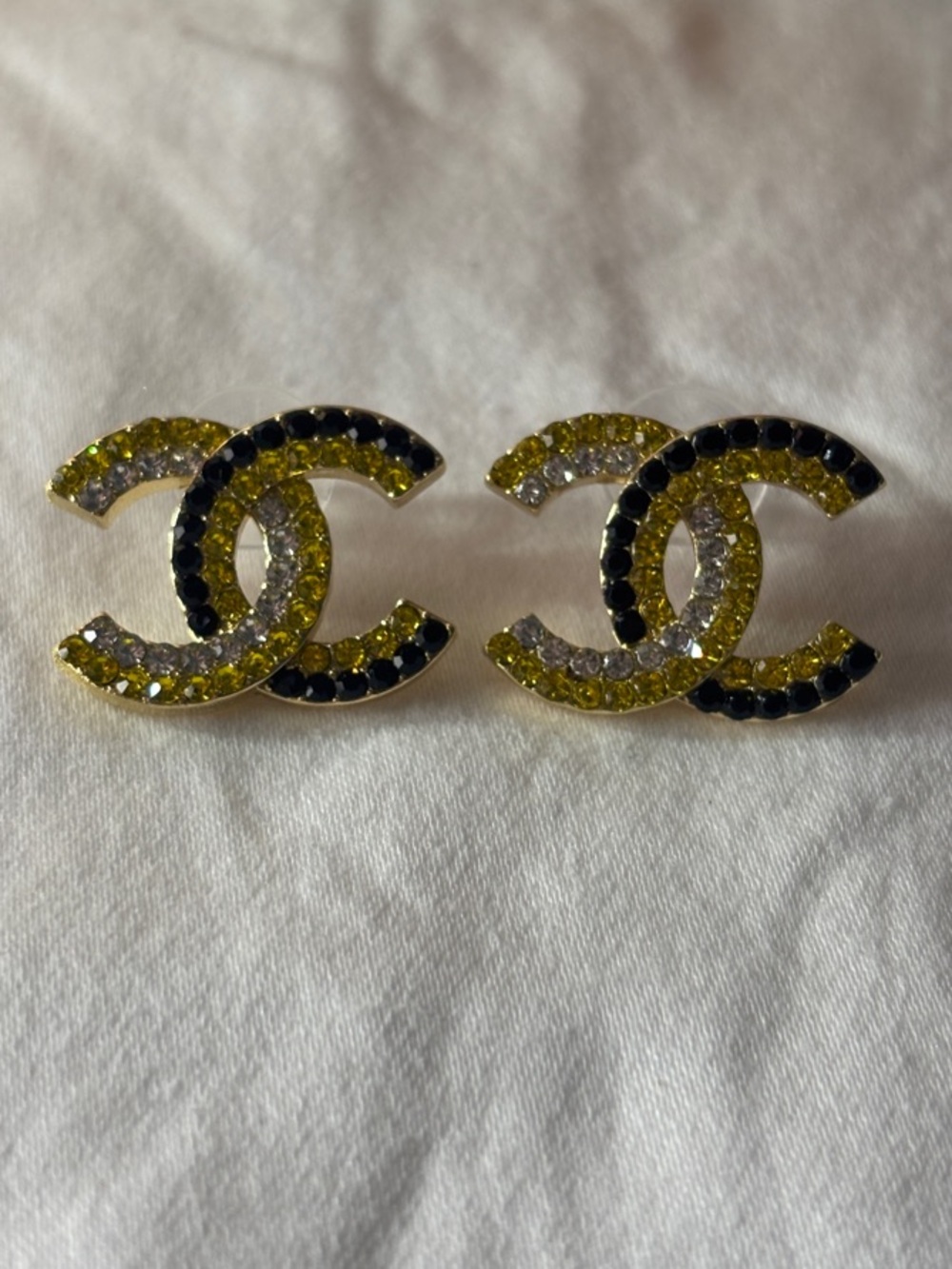 CC Logo Crystal Stud earrings yellow silver and blk